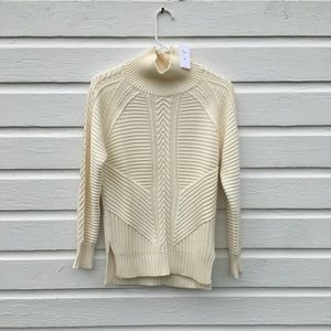 Banana Republic Sweaters - NWT Off white Banana republic cable knit sweater Banana Republic Sweaters - NWT Off white Banana republic cable knit sweater